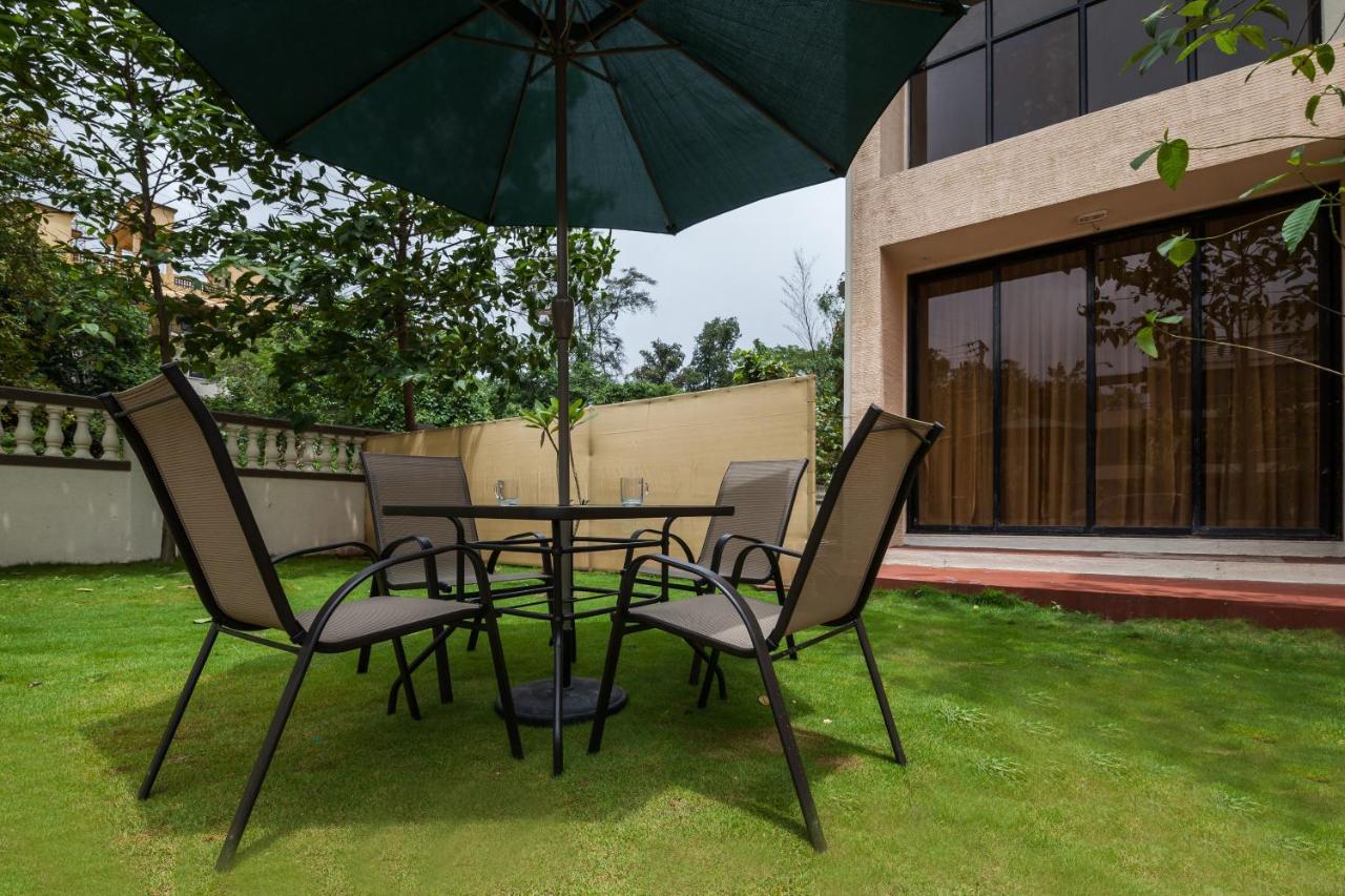 Stayvista'S Greenwoods Villa 10 - City-Center Villa With Private Pool, Terrace, Lift & Carrom Board Lonavala Exterior foto