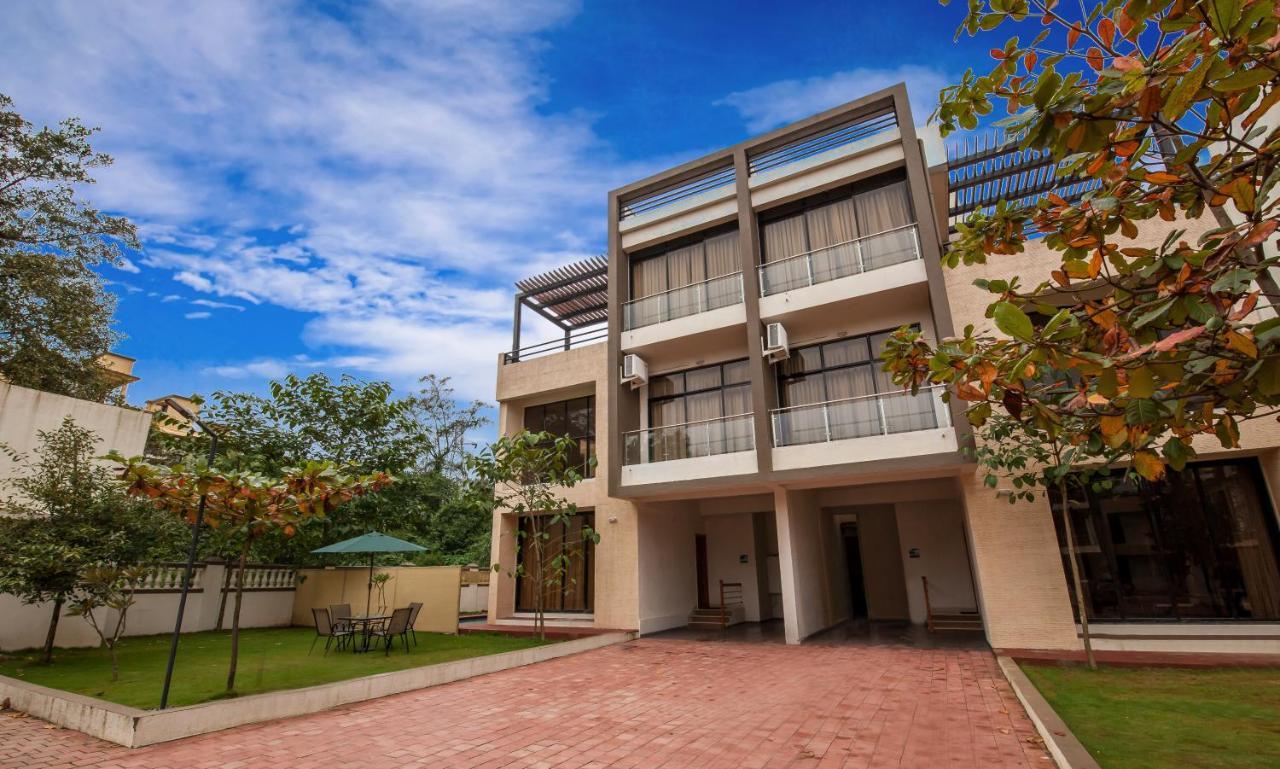 Stayvista'S Greenwoods Villa 10 - City-Center Villa With Private Pool, Terrace, Lift & Carrom Board Lonavala Exterior foto